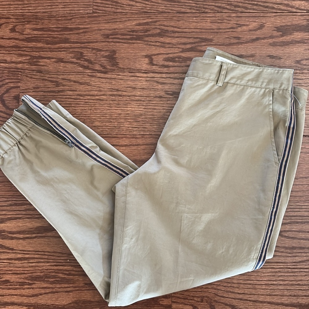Nordstrom’s women’s khaki cotton JOGGER Pants with Side Stripes zipper cuffs 12